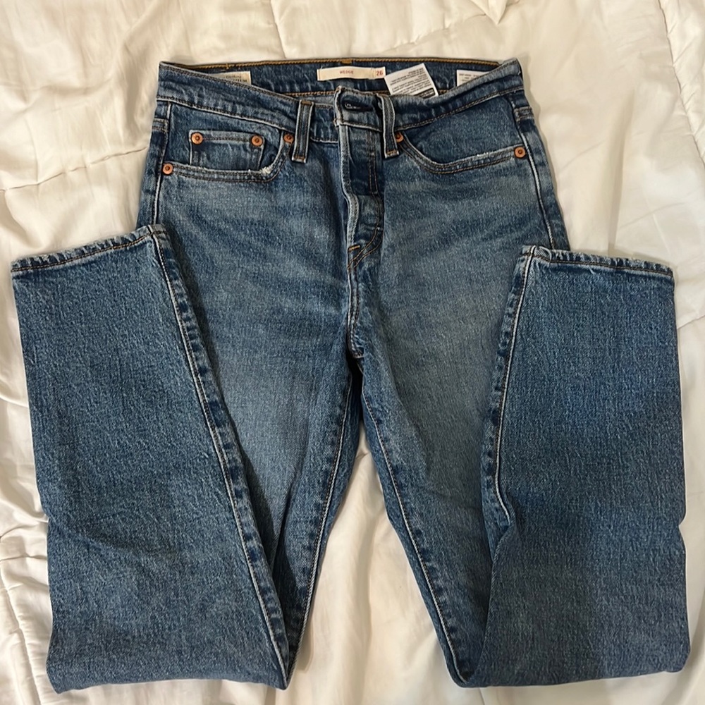 Wedgie levis